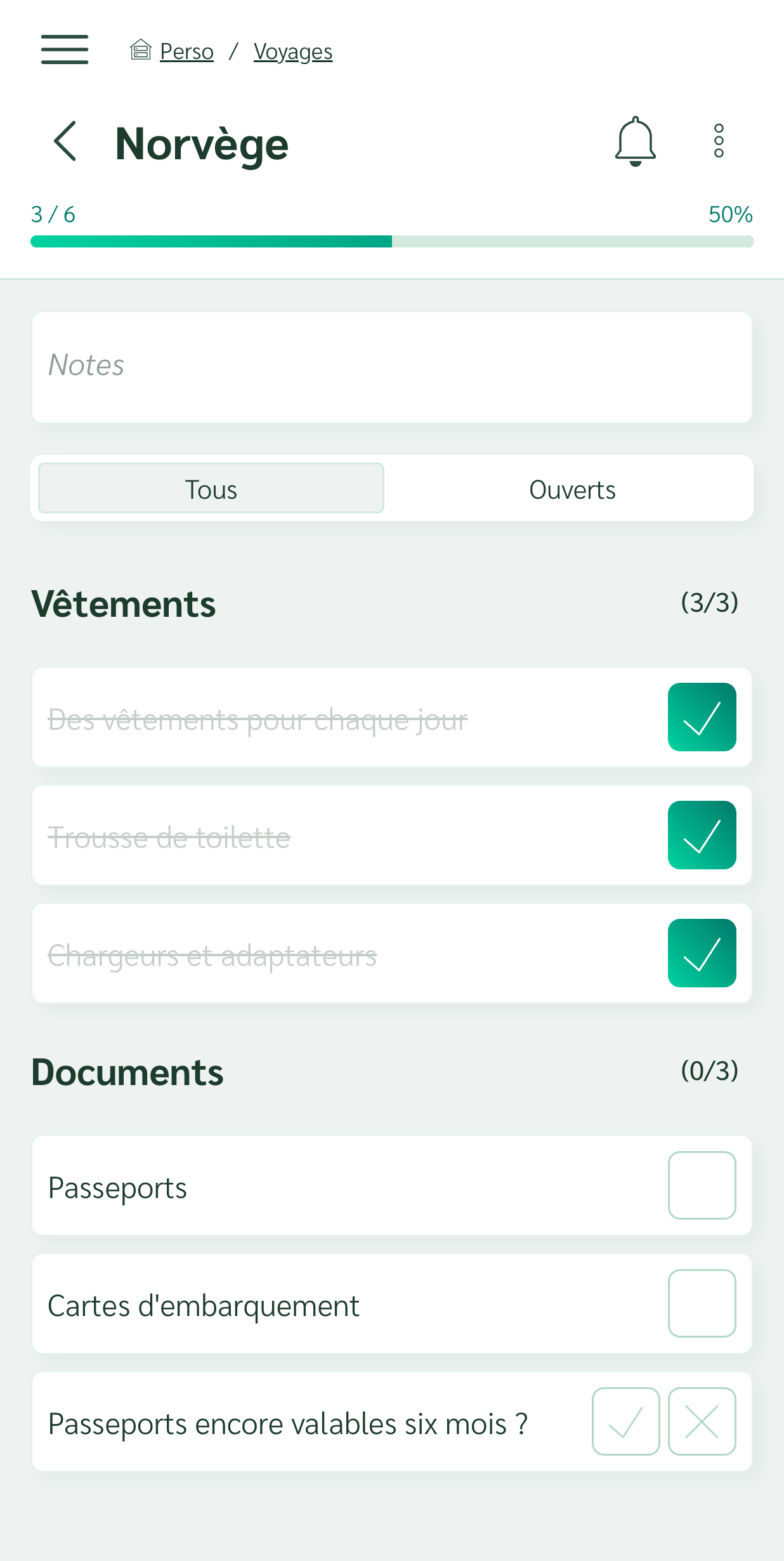Liste de valise avec des éléments cochés et une barre de progression
